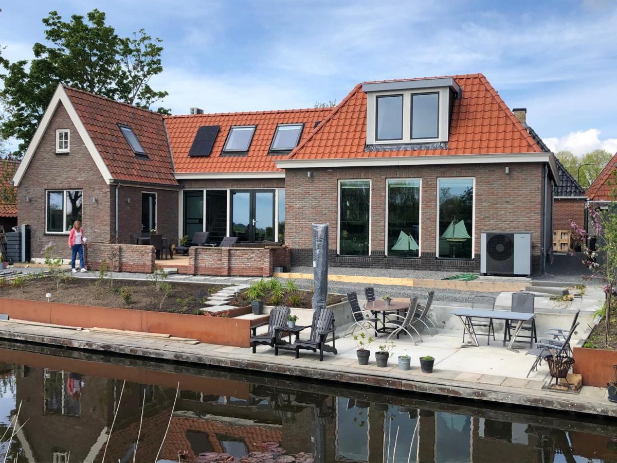 B&B De Gulden Halsband Pingjum Exteriör bild