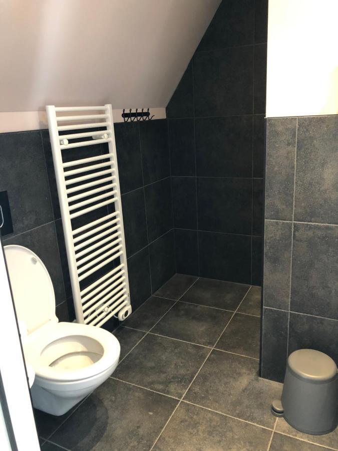 B&B De Gulden Halsband Pingjum Exteriör bild