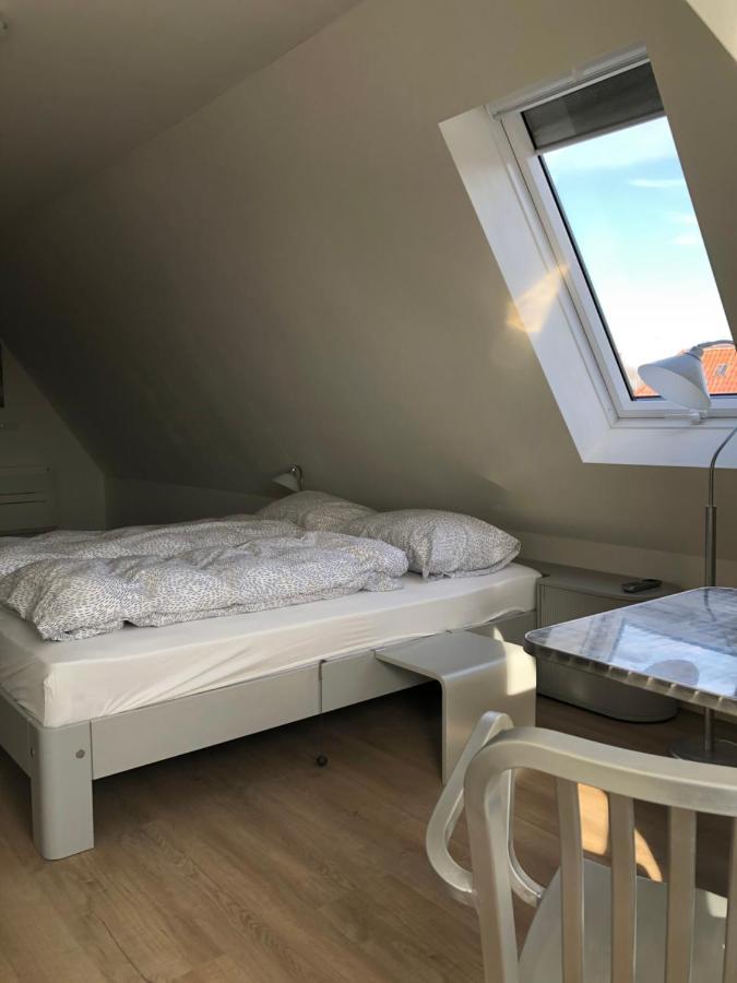 B&B De Gulden Halsband Pingjum Exteriör bild